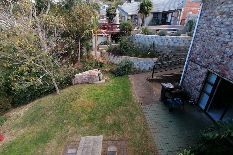 6 Bedroom Property for Sale in Bergsig Western Cape